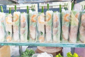 Ăn vặt Gỏi Cuốn Tôm Thịt, Gỏi Đu Đủ & Bò Bía