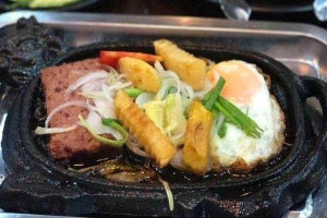 Ăn vặt Hà Cúc - Bánh Mì Bít Tết