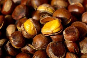 Ăn vặt Hạt Dẻ Trần Hưng Đạo