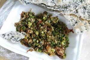 Ăn vặt Hến Xúc Bánh Tráng