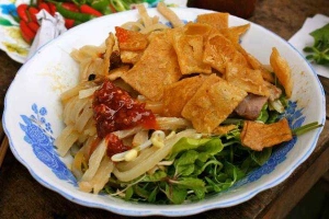 Ăn vặt Hoa - Cao Lầu & Bún Thịt Nướng
