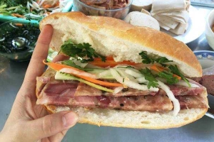 Ăn vặt Hồng - Bánh Mì Bình Dân