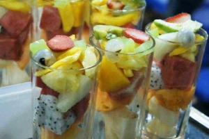 Ăn vặt Hot Dog & Chè Trái Cây