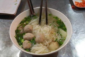 Ăn vặt Hủ Tiếu Bò Viên - Bùi Thị Xuân