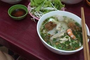 Ăn vặt Hủ Tiếu Cô Hương - Hoành Thánh Chiên