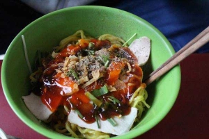Ăn vặt Hủ Tiếu Gõ - Ngã 3 Chùa