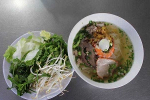 Ăn vặt Hủ TIếu Nam Vang - Thống Nhất