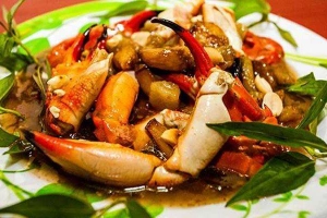Ăn vặt Huế Star - Càng Ghẹ Rang Me