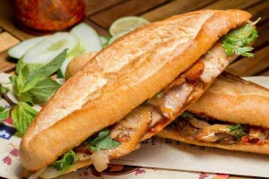 Ăn vặt Huyền Ký - Bánh Mì Heo Quay