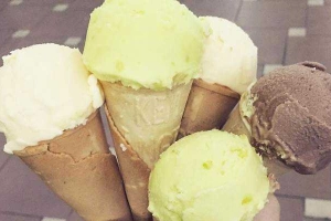 Ăn vặt Kem Tràng Tiền Omoni