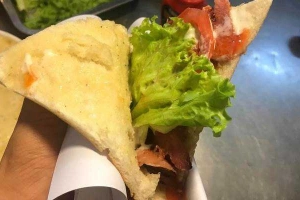Ăn vặt Kếu - Bánh Mì Tam Giác