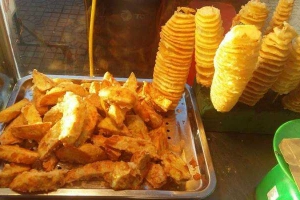 Ăn vặt Khoai Lang Lắc & Hạt Dẻ Thái