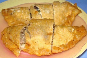 Ăn vặt Khu Ẩm Thực Chợ Chiều - Uông Bí