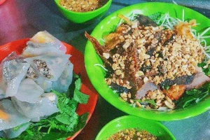 Ăn vặt Kim Chi - Chè Sầu Liên & Nộm Bò Khô