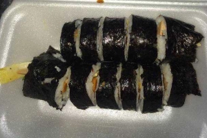 Ăn vặt Kimbap & Phá Lấu Lòng Bò