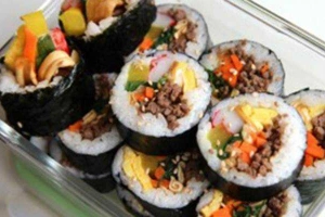 Ăn vặt Kimbap Titi - Nguyễn Hữu Thọ