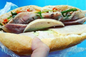 Ăn vặt Lan Hương - Bánh Mì Thịt Nguội