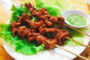 Ăn vặt Lẩu Nướng Roòn