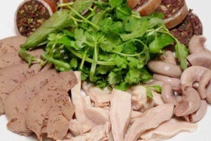 Ăn vặt Lòng Lợn Tiết Canh - Thụy Khuê
