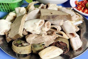 Ăn vặt Lòng Chần Cháo - Láng Hạ