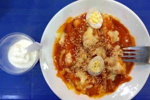 Ăn vặt Mẹ Ong Nghĩa Tân - Chè Sầu Liên, Bánh Gà & Quà Vặt