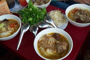 Ăn vặt Mì Quảng Phan Thiết
