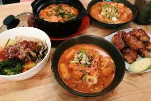 Ăn vặt Moon Fast Food - Món Hàn - Xuân Hồng