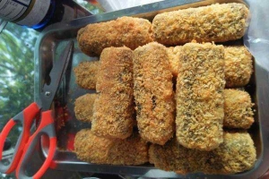 Ăn vặt Moon - Trà Sữa & Cơm Cuộn