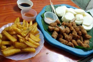 Ăn vặt Bình Mèo - Nem Chua Rán