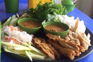 Ăn vặt Nem Lụi Huế - Học Viện Nông Nghiệp