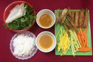 Ăn vặt Nem Nướng Nha Trang