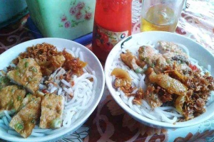 Ăn vặt Nga - Canh Bún & Miến Cua
