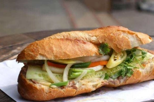 Ăn vặt Ngọc Hà - Bánh Mì