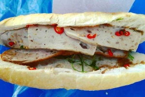 Ăn vặt Nguyên Hương - Bánh Mì Giò Chả
