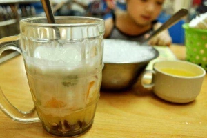 Ăn vặt Nhà Chè Thành Công