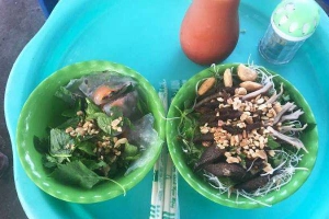 Ăn vặt Nộm Bò Xá Xíu & Bánh Bột Lọc - Yên Phụ Nhỏ