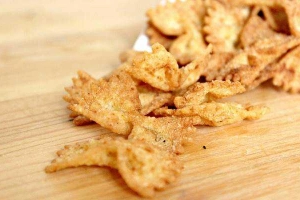 Ăn vặt Nui Chiên Nước Mắm