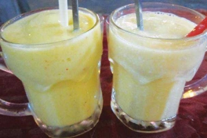 Ăn vặt Nước Ép & Sinh Tố - Xóm Chiếu