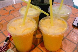 Ăn vặt Nước Ép Trái Cây - Chùa Láng