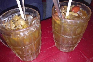 Ăn vặt Nước Giải Khát Ướp Lạnh & Bánh Bao Hòa Hương