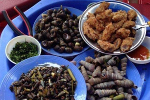 Ăn vặt Ốc 13 Bến Ngự