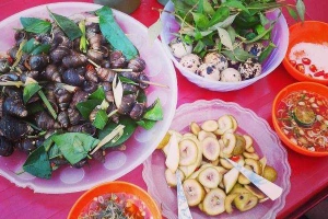Ăn vặt Ốc Bà Già - Trích Sài