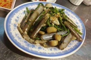 Ăn vặt Ốc Hẻm 243