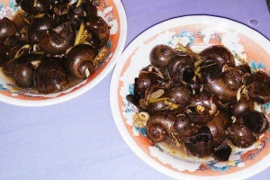 Ăn vặt Ốc Um & Kem Flan