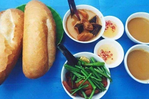 Ăn vặt Phá Lấu Bò - Phạm Văn Chí