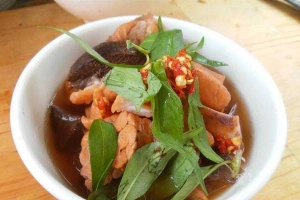 Ăn vặt Phá Lấu Heo - Nguyễn Du