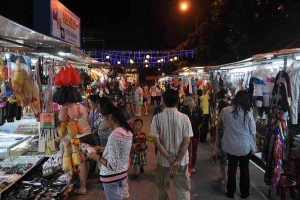 Ăn vặt Phố Đi Bộ - Chợ Đêm Nha Trang