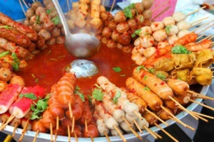 Ăn vặt Phố Hàng Rong Sài Gòn - Công Viên Bách Tùng Diệp