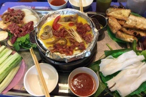 Ăn vặt Phố Lòng Nướng Gầm Cầu