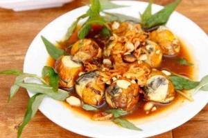 Ăn vặt Phượng - Trứng Vịt Lộn